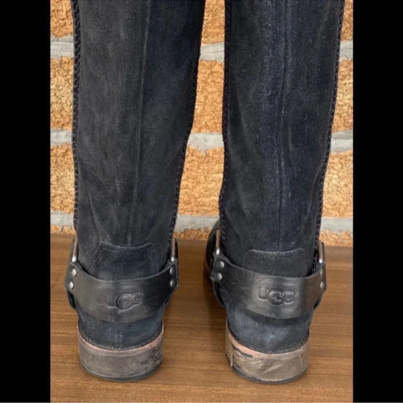 UGG WOMEN DREE BLACK LEATHER
BOOTS Sz 7 - Picture 4 of 11